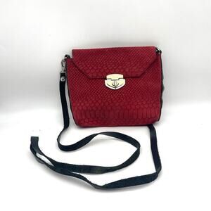 Jon wye vintage croc crossbody